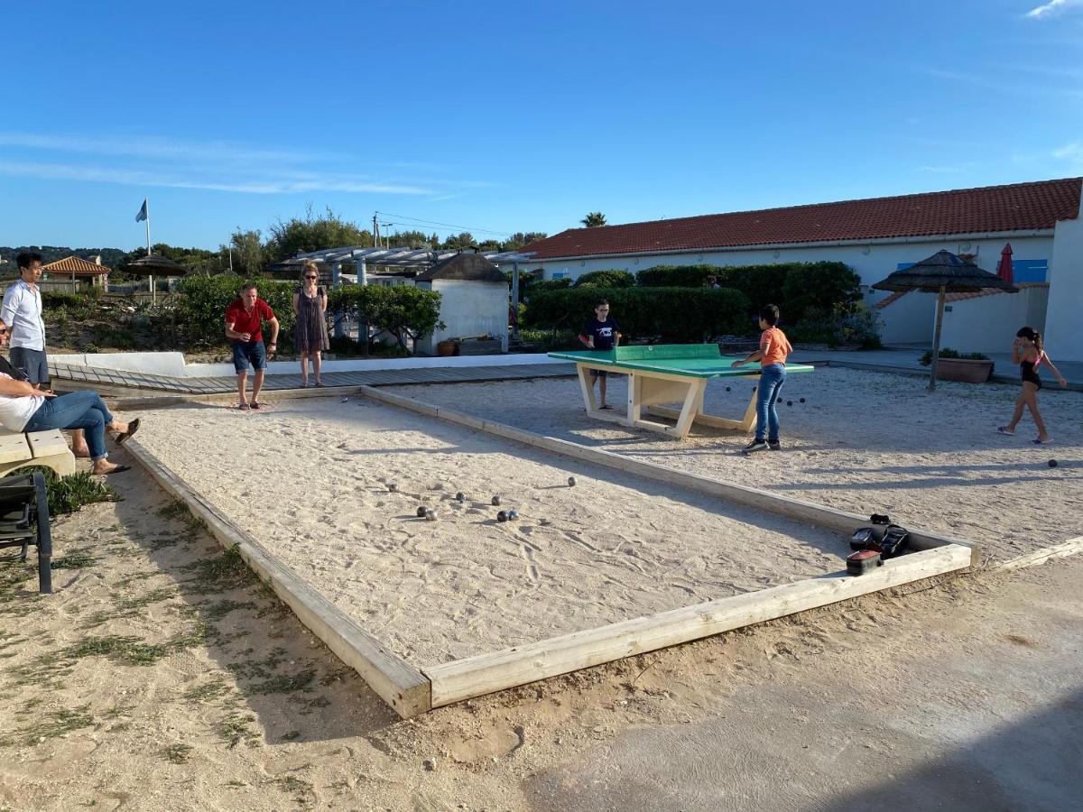 Hyeres Studio Les Pieds Dans L Eau Au Grand Sud Exterior photo