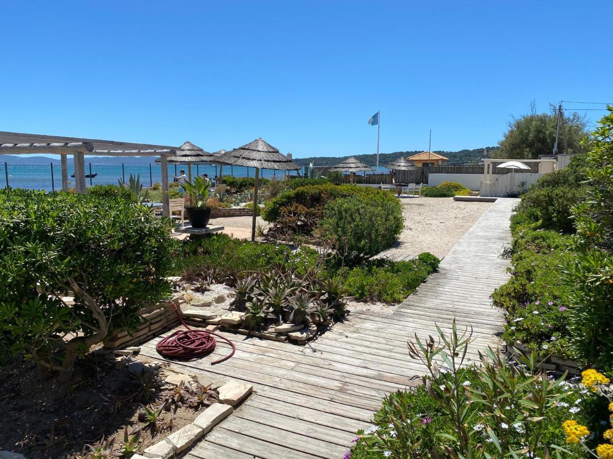 Hyeres Studio Les Pieds Dans L Eau Au Grand Sud Exterior photo